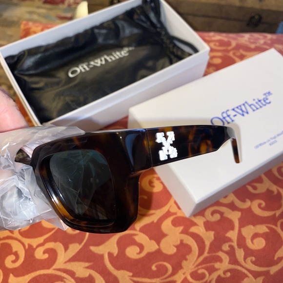 Off-White Virgil Sunglasses OERI008C99PLA0016055 Havana Frame Green Lenses Abloh